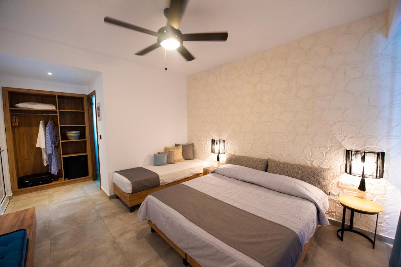 Vierbettzimmer mit Dusche