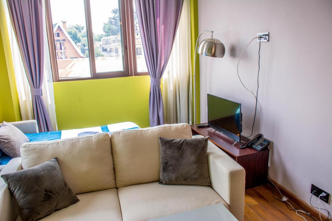 Deluxe Apartment