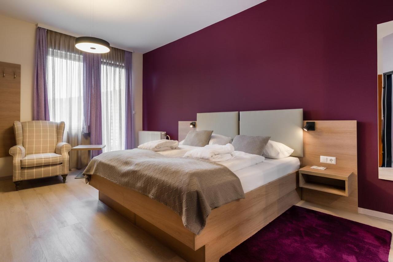 Double Room,963229522:JPEG