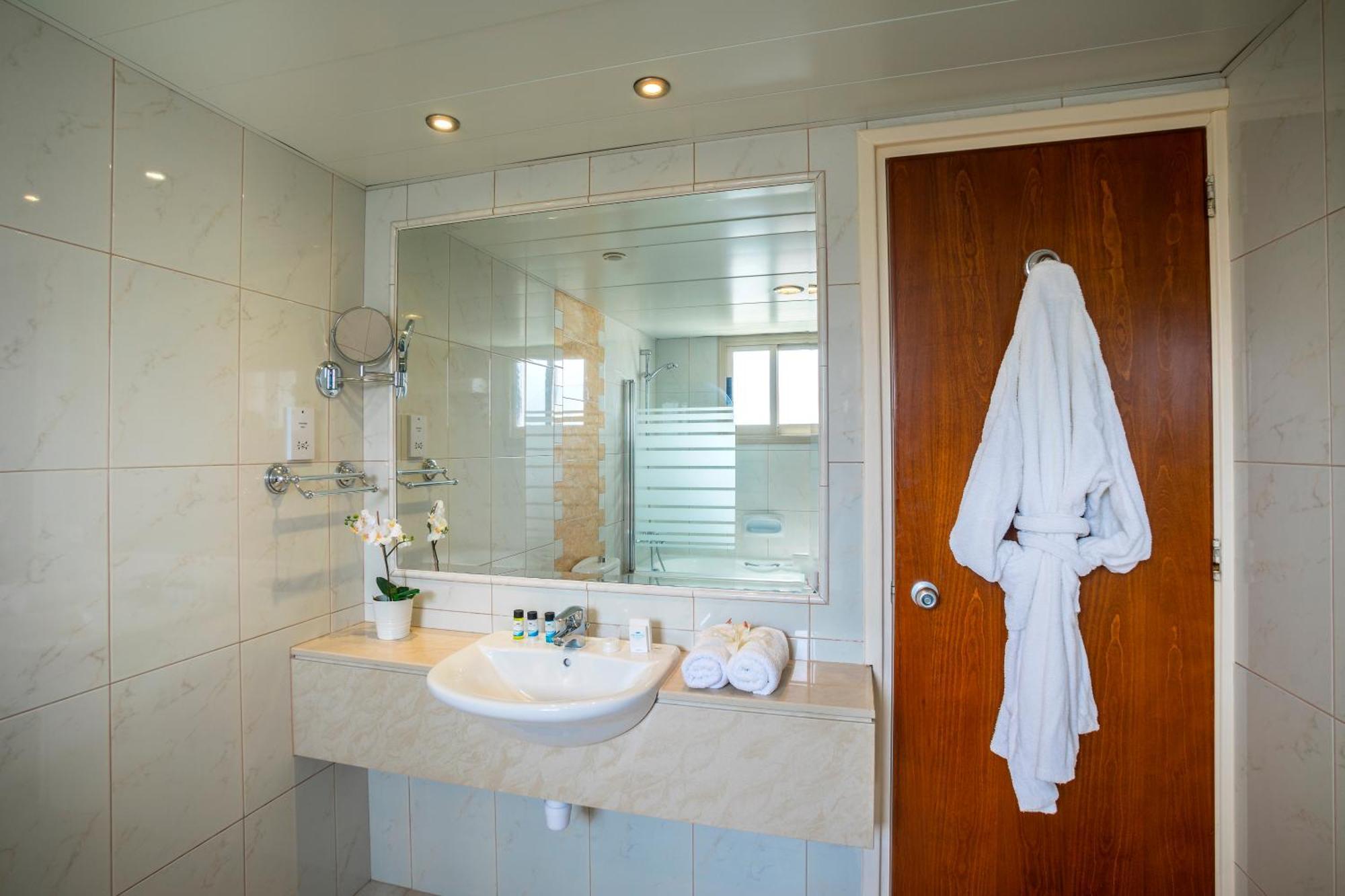 Standard Double or Twin Room Inland View,1025857015:JPEG