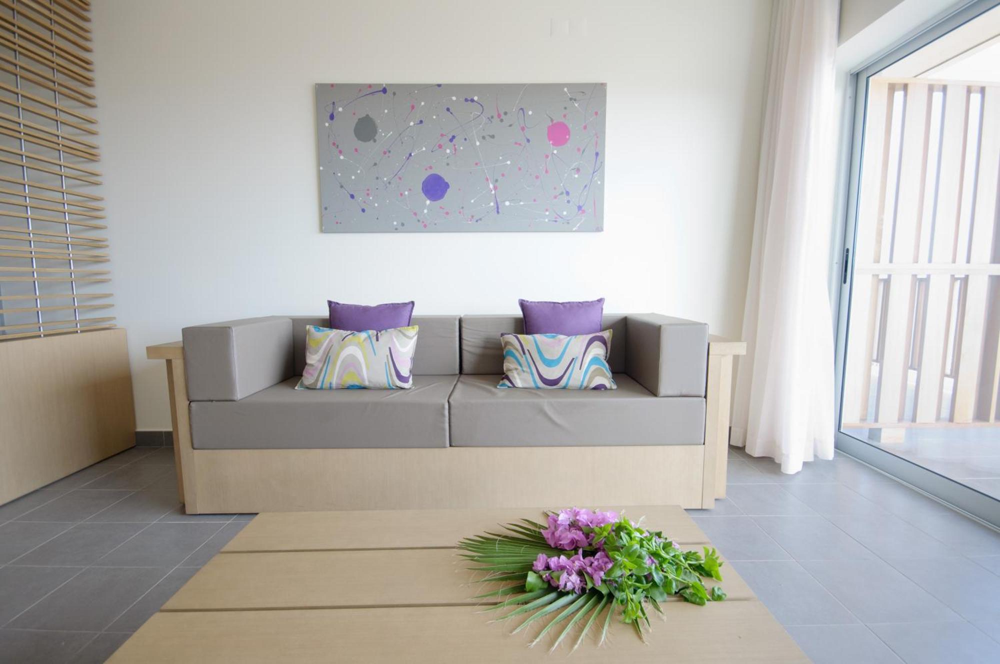 Double or Twin Room Garden View