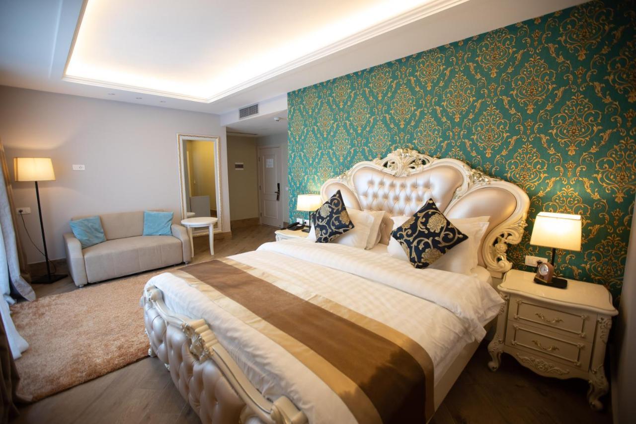 Chambre Deluxe (2 Adultes + 1 Enfant)