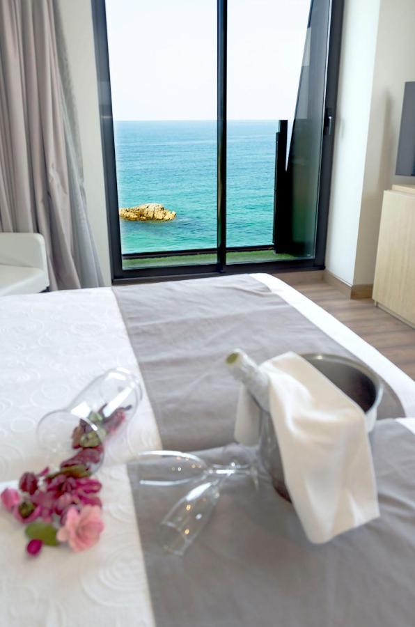 Double or Twin Room Sea View,978711295:JPEG