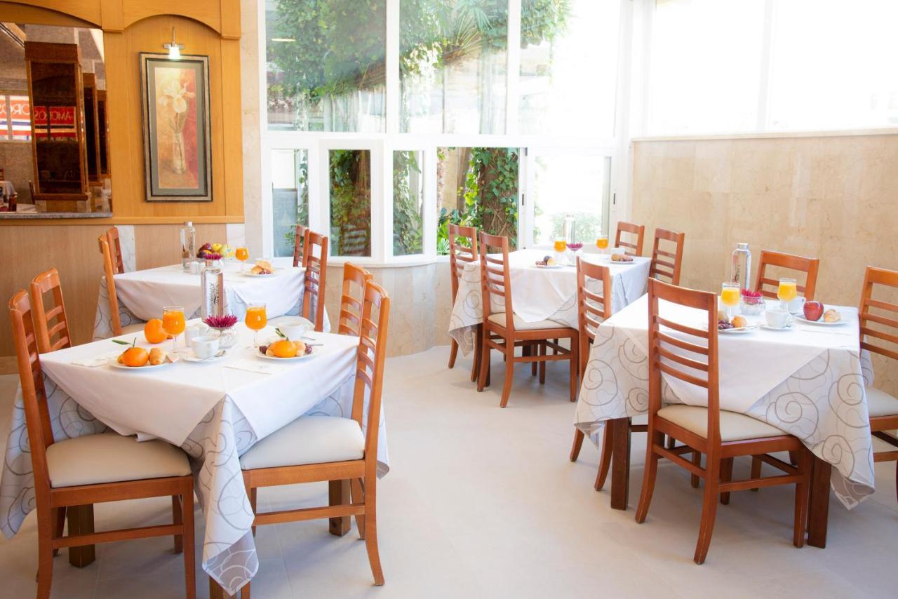 Habitación Doble (2 adultos + 1 niño)
