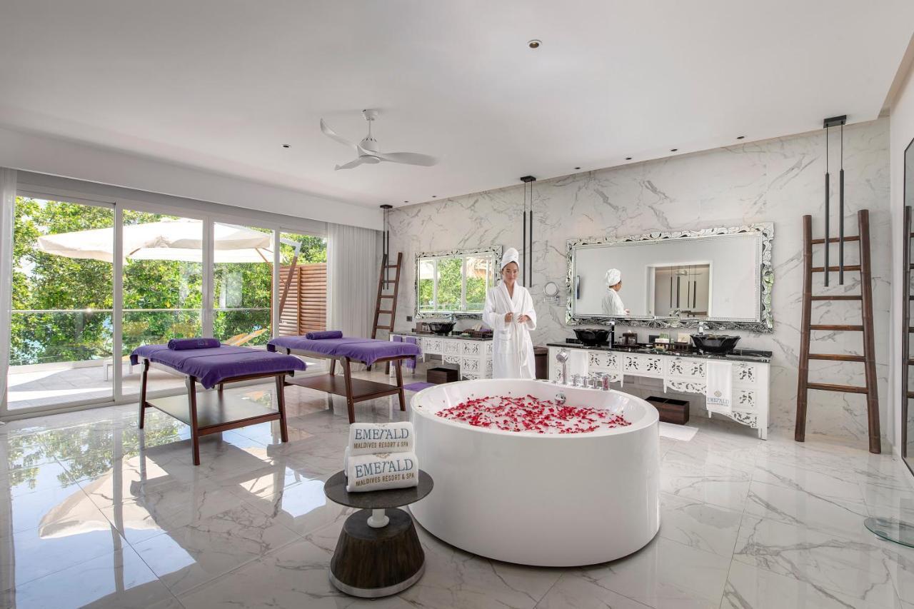 Three-Bedroom Royal Beach Villa Pool