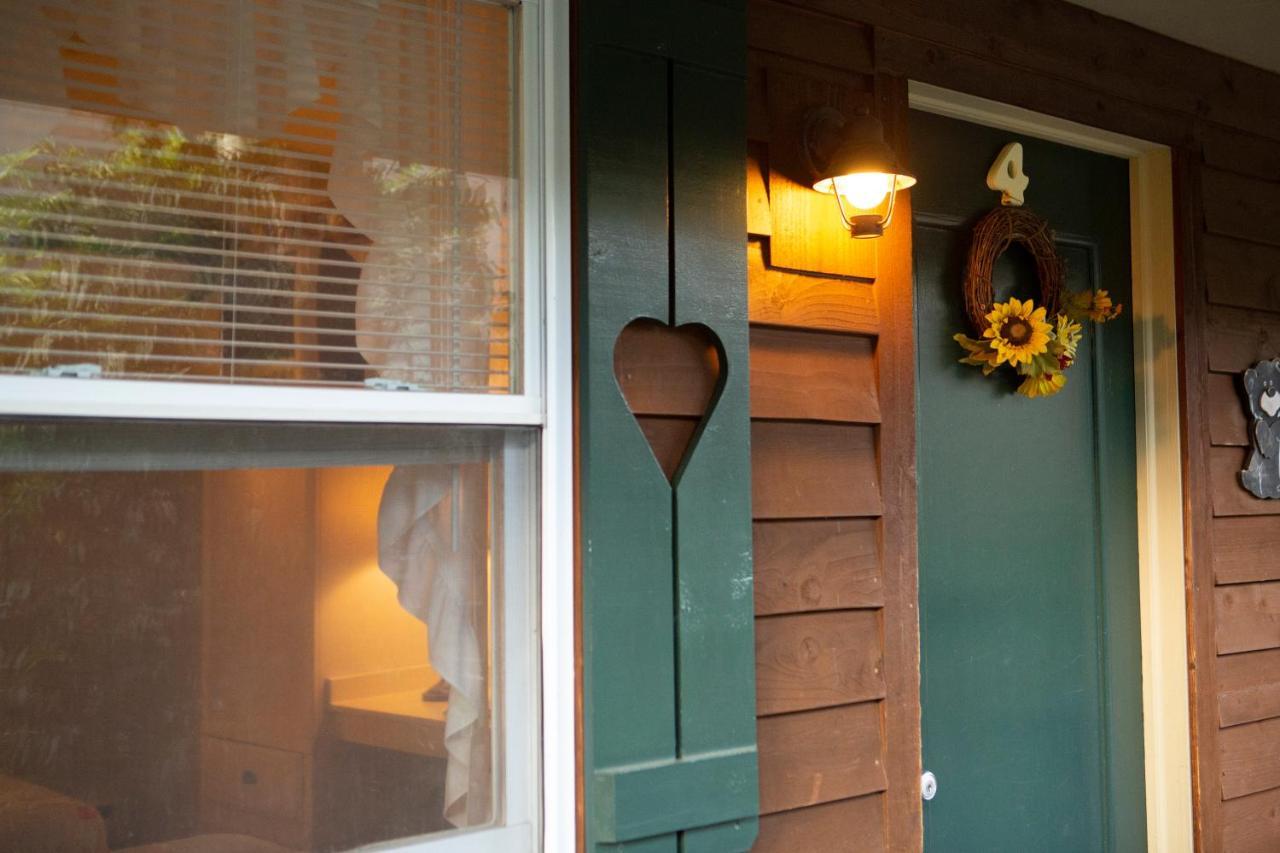 Double Room with Mountain View #4