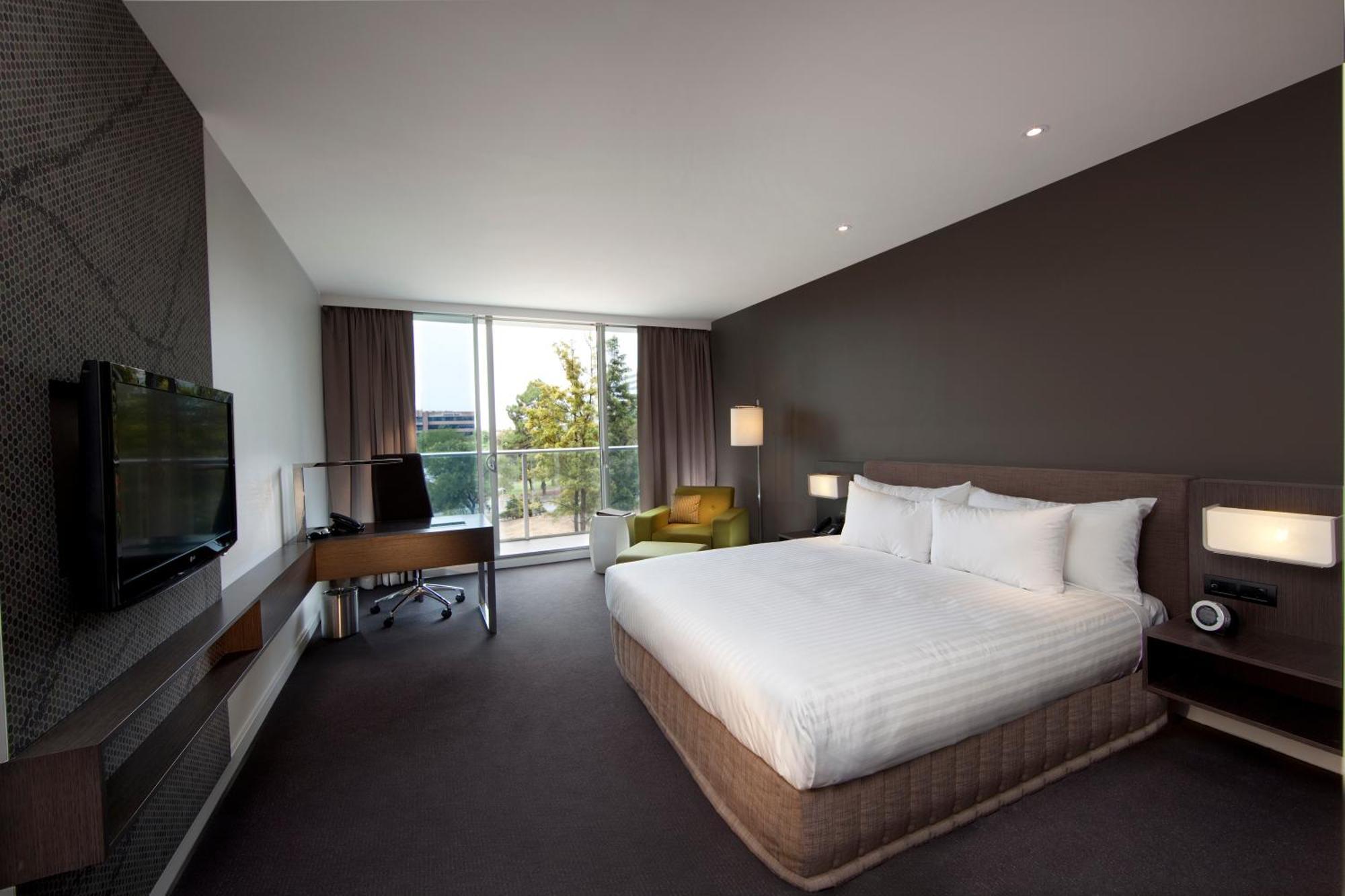 Premium Deluxe King Room with Balcony