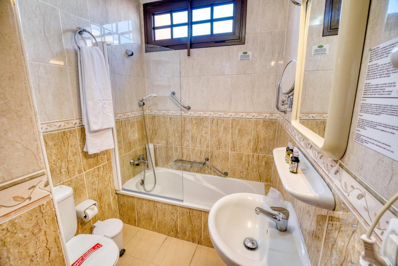 One-Bedroom Apartment,998592645:JPEG
