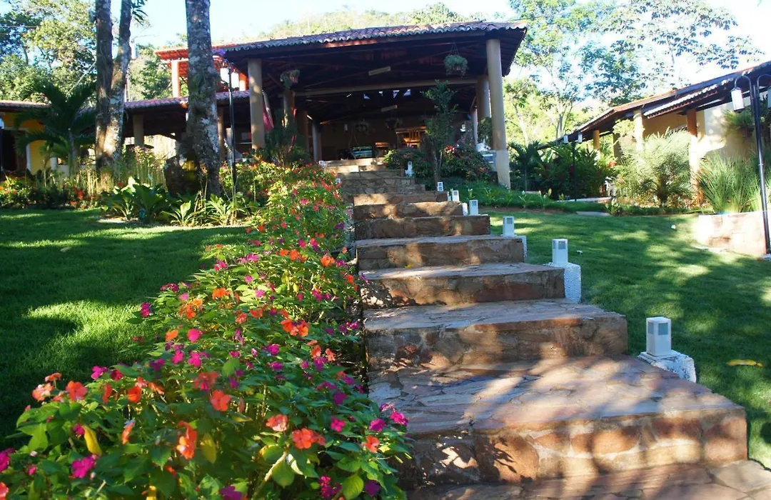 Hotel Cantinho Das Flores-1