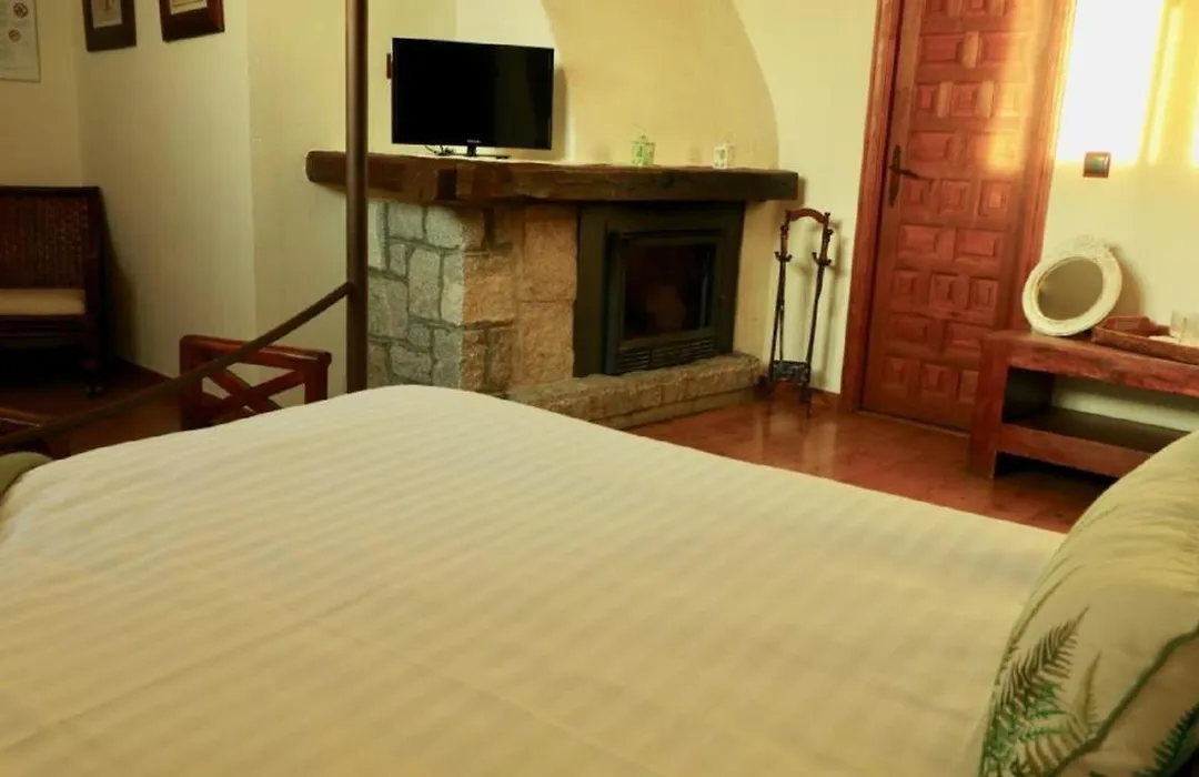 Casona De Navalmedio-1
