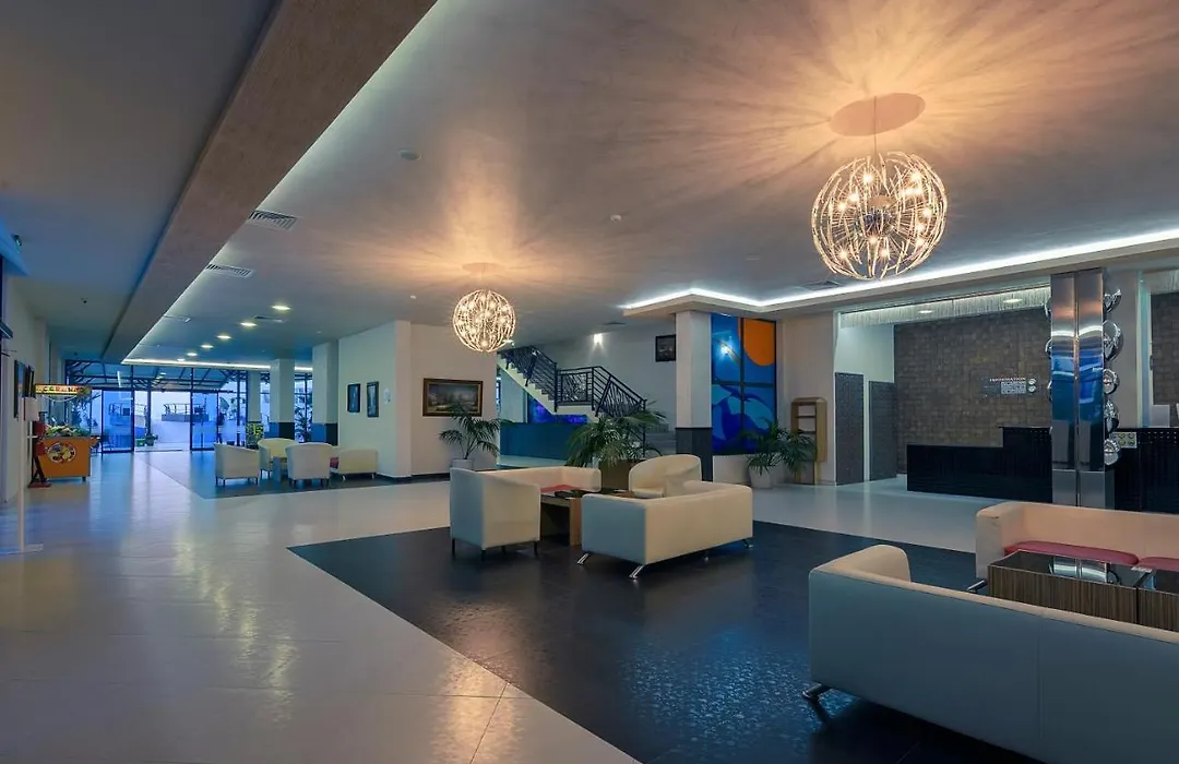 Hotel Glarus Beach-1