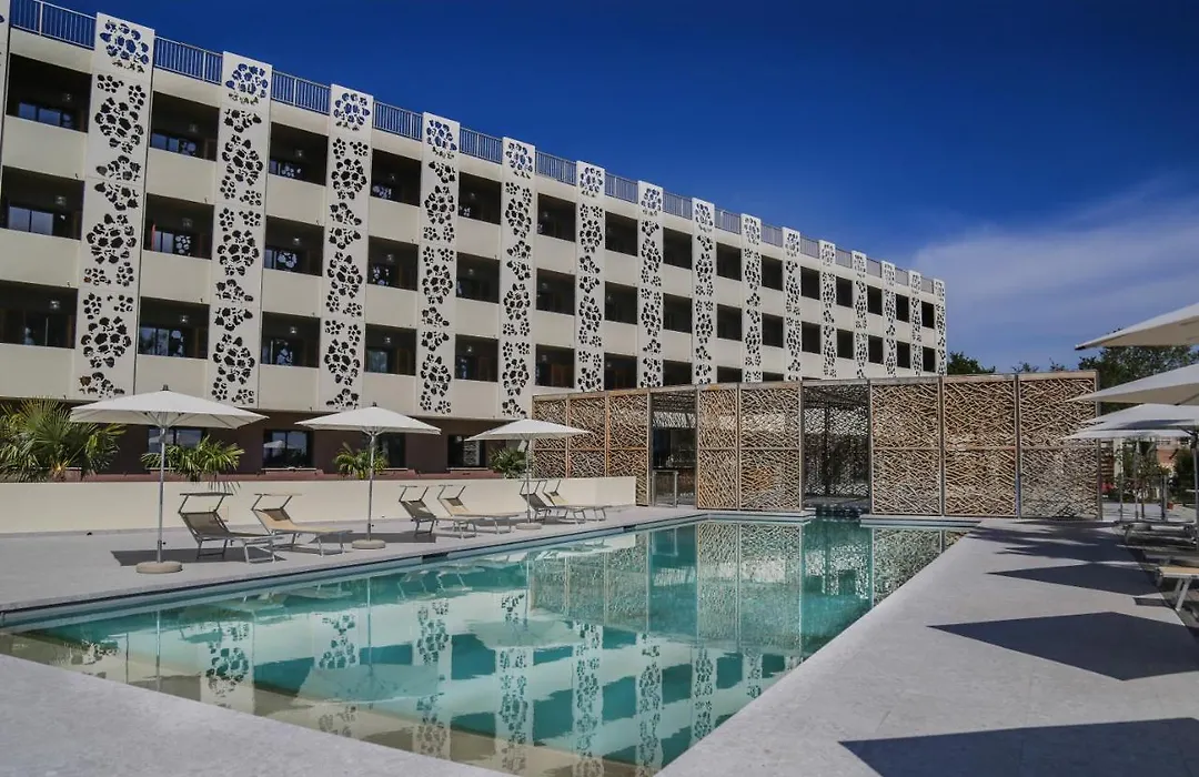 Hotel Restaurant San Lucianu-1