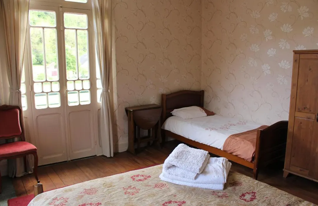 Maison Esmeralda Chambres D'Hotes Et Gite-1