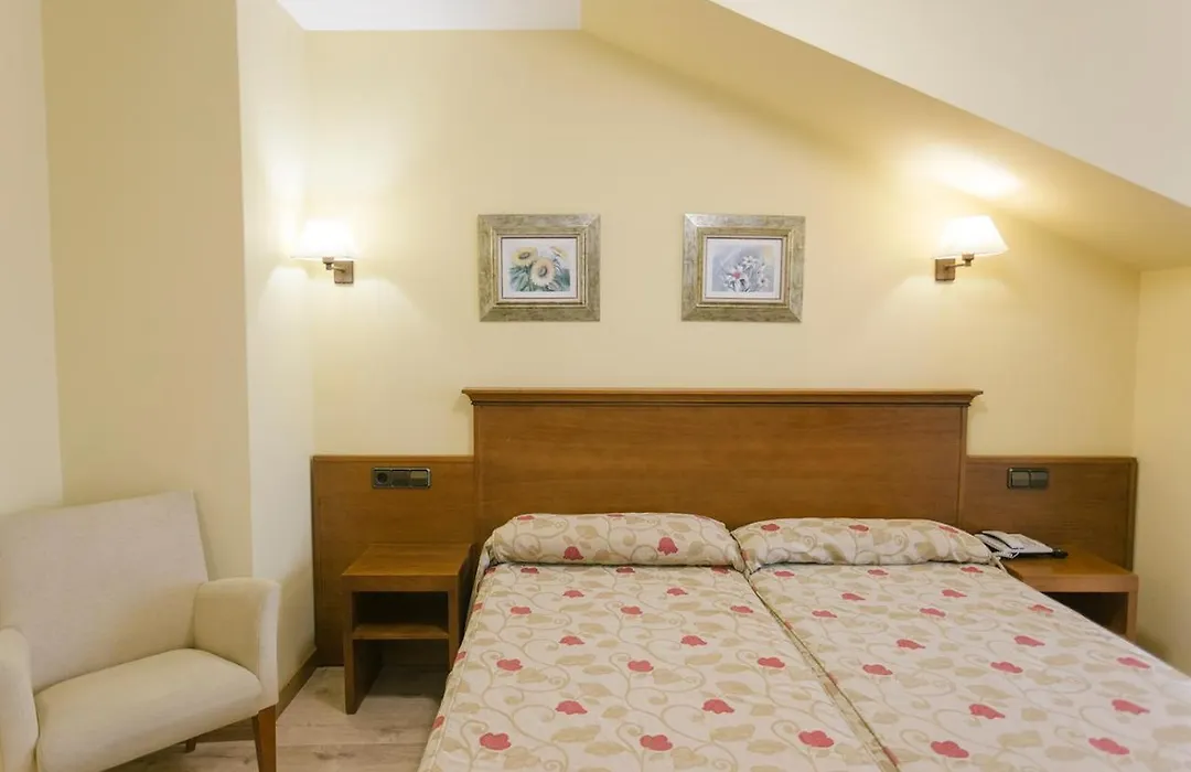 Hotel O Castro-1