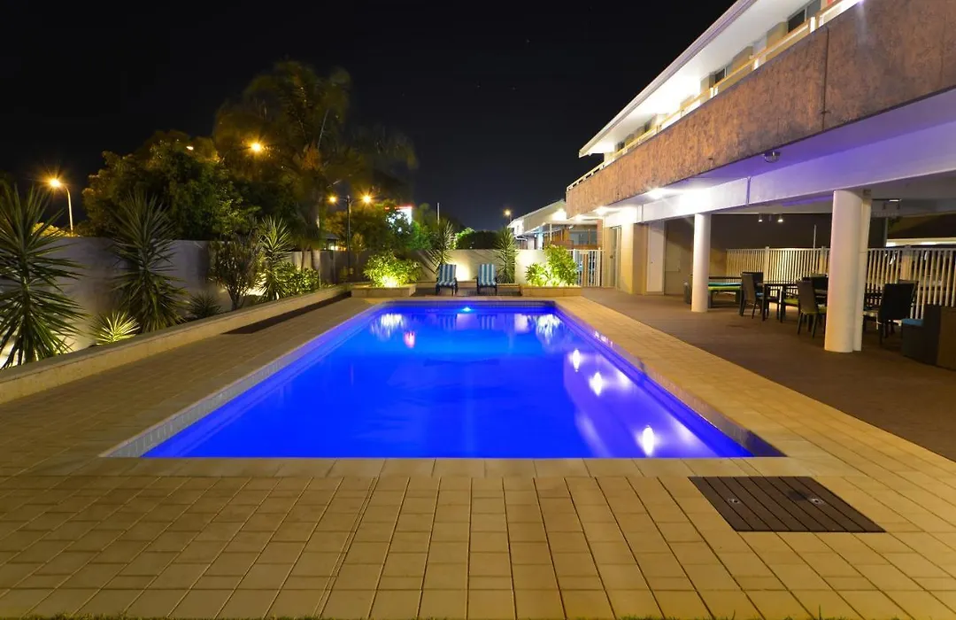 Bentley Motel-1