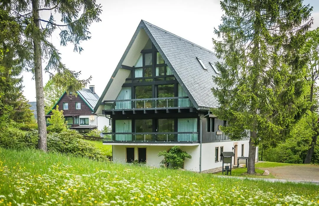 Berghotel Friedrichshöhe-1