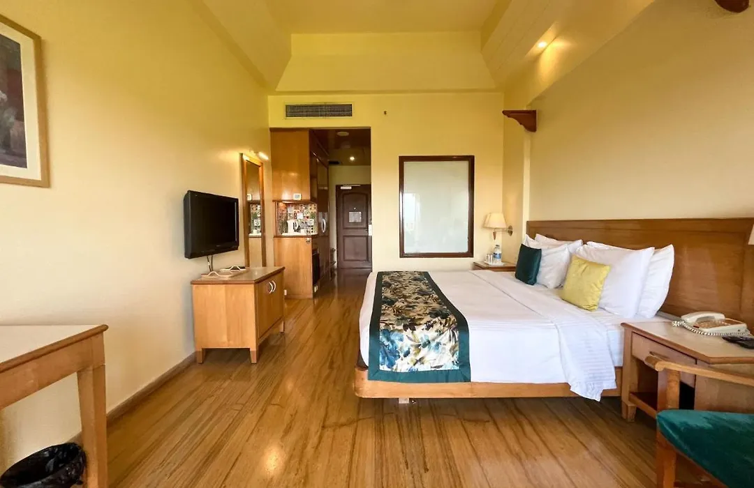 Acron Candolim Regina-1