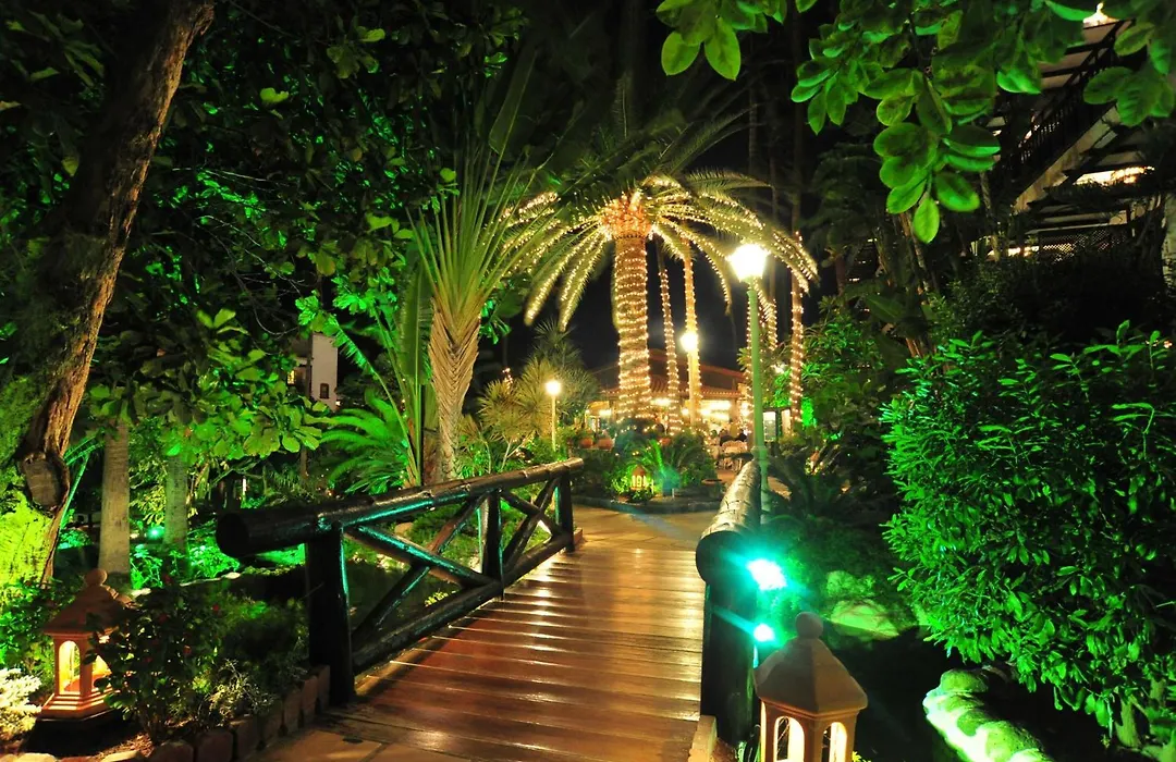 Hotel Parque Tropical-1