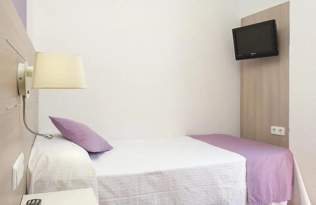 Hostal Adelino-1