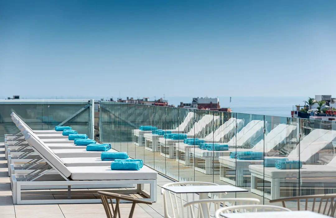 L'Azure Hotel 4* Sup-1