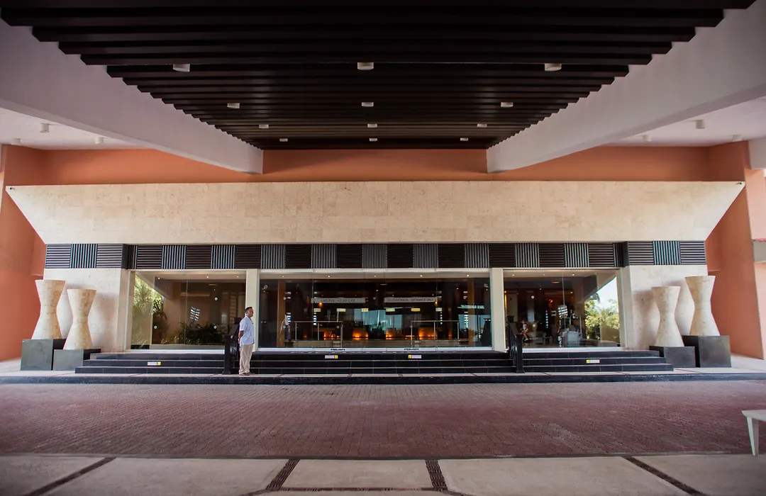Wyndham Grand Cancun All Inclusive Resort & Villas-1