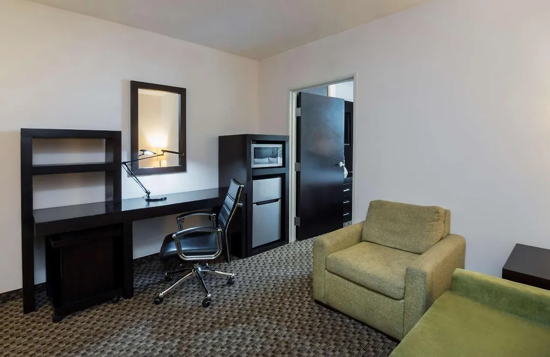 Doubletree By Hilton Queretaro-1