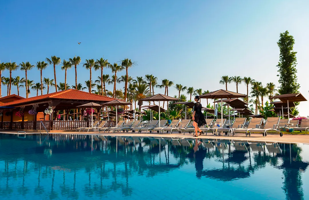Cavo Maris Beach Hotel&Suites-1