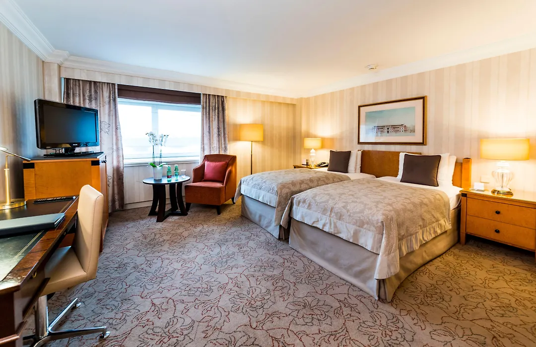 Hilton Vienna Waterfront-1