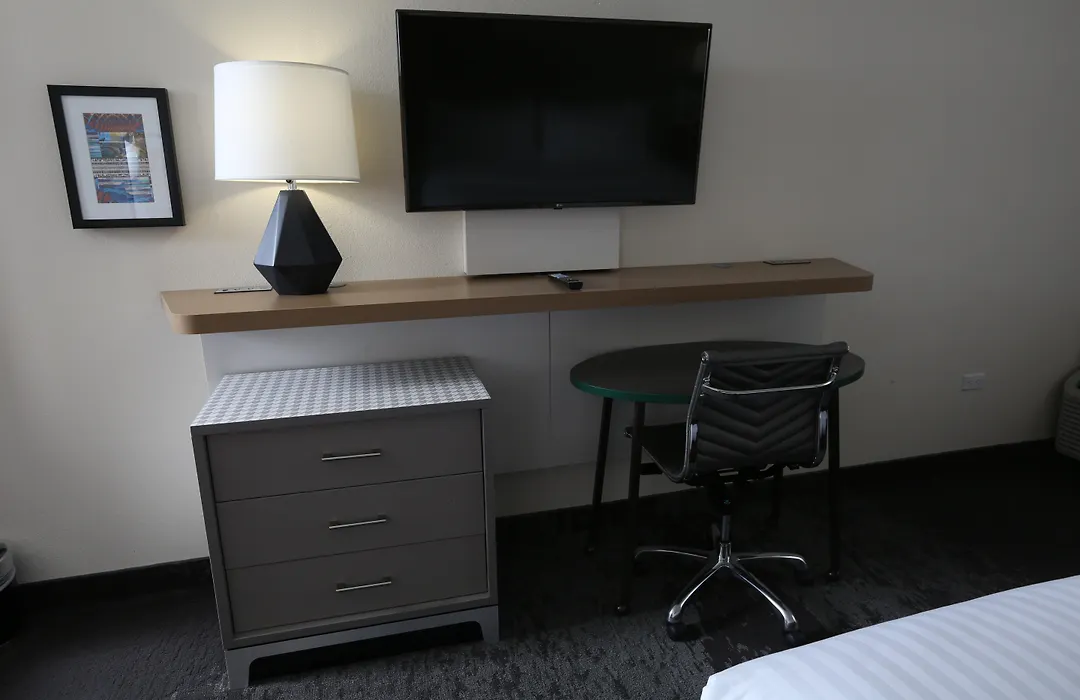 Holiday Inn Chicago North Shore By Ihg-1