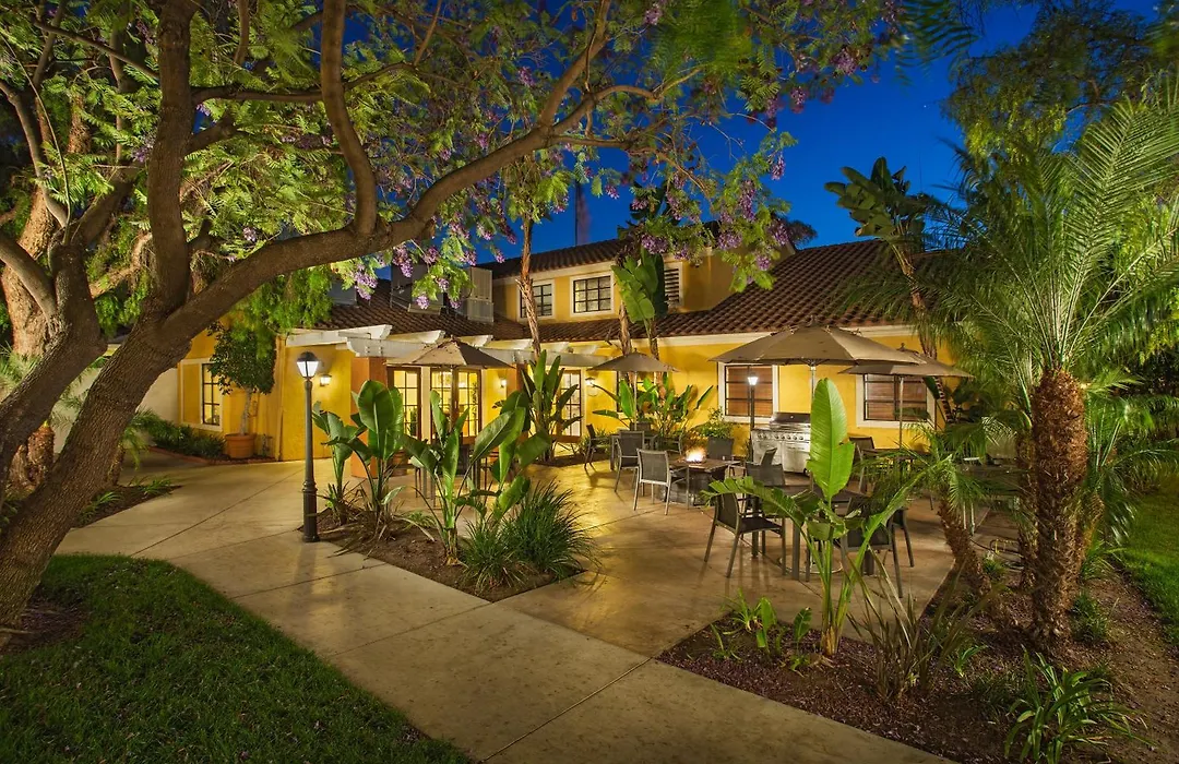 Clementine Hotel & Suites Anaheim-1