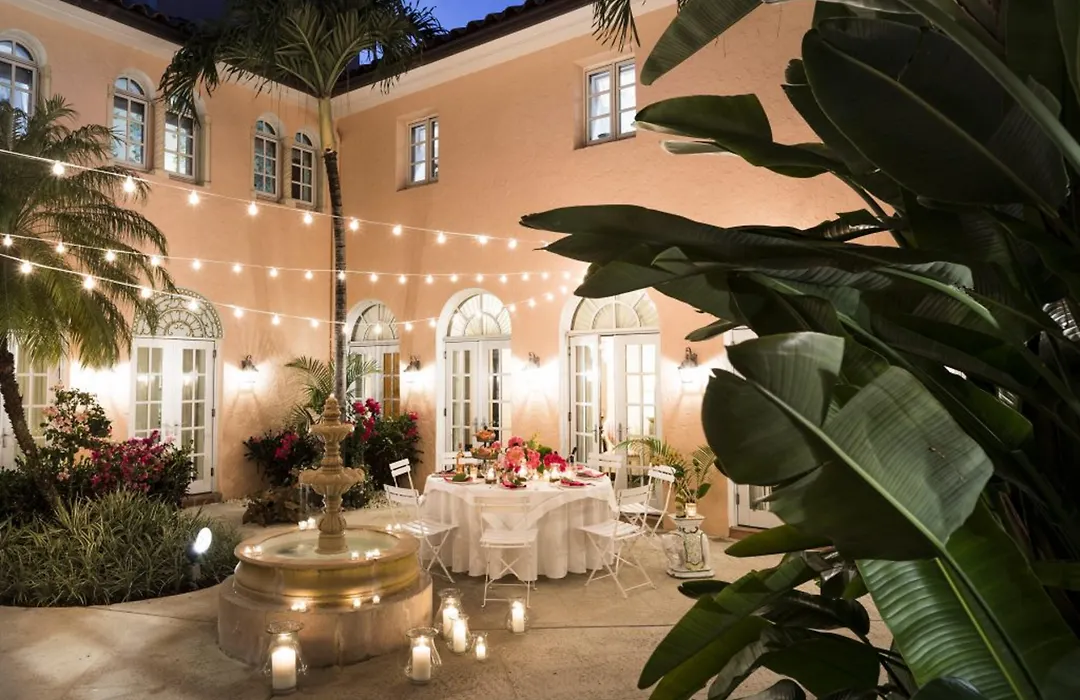 The Colony Hotel-1