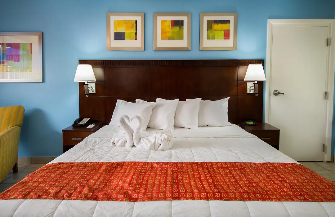 Ramada By Wyndham Flamingo Water Park-1
