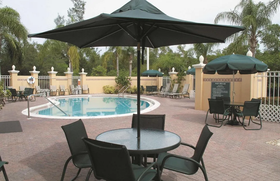 La Quinta By Wyndham Naples Downtown-1