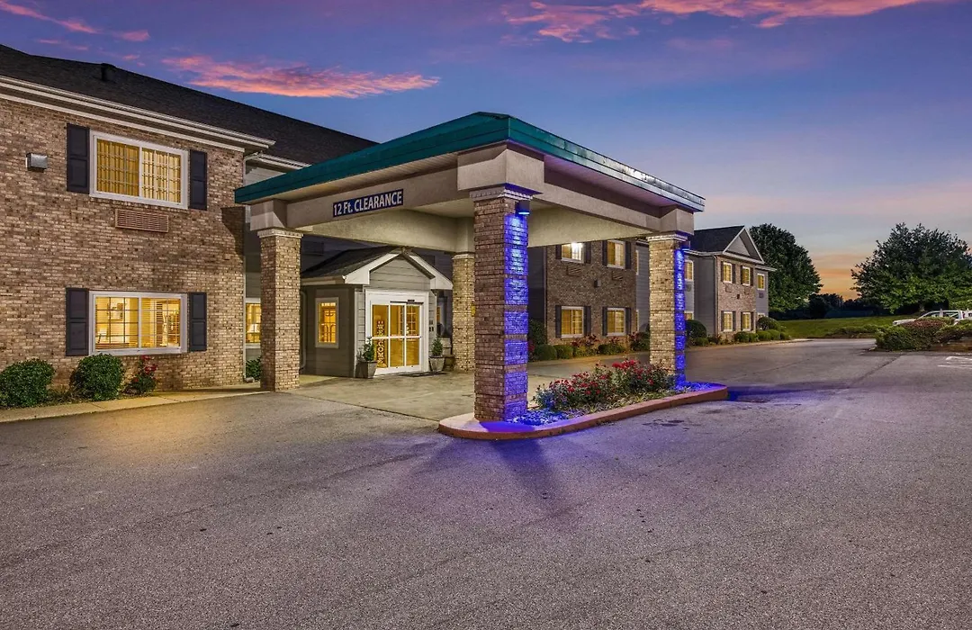 Quality Inn & Suites Hendersonville - Flat Rock-1