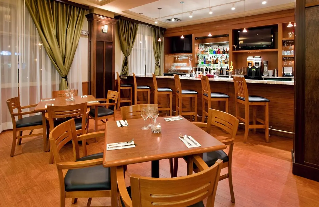 Holiday Inn Hotel And Suites-Kamloops By Ihg-1