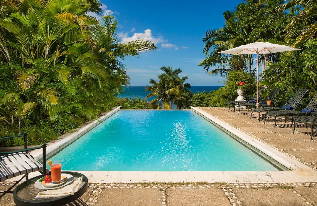 Round Hill Hotel & Villas-1