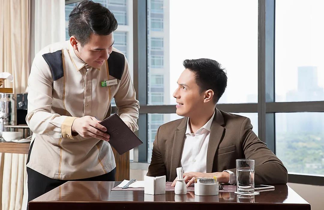 Holiday Inn & Suites Makati By Ihg-1