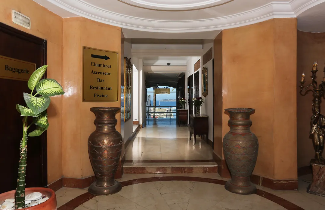 Hotel Rembrandt-1