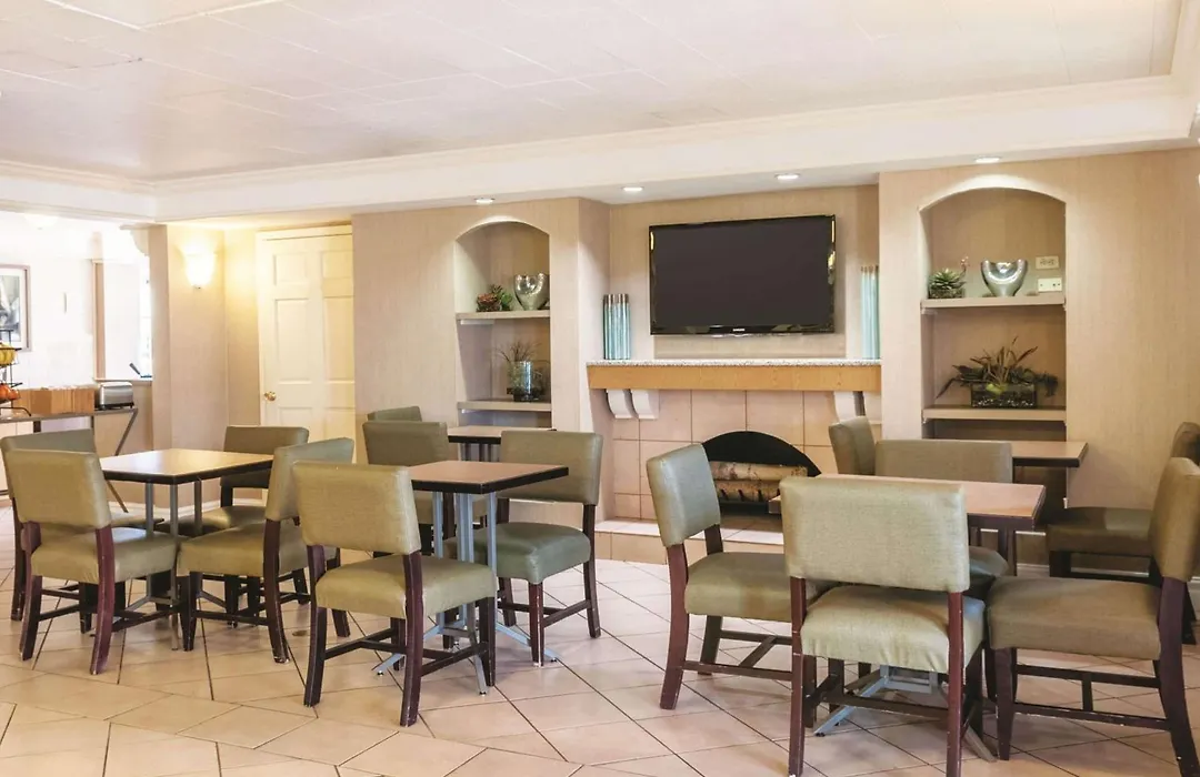 La Quinta Inn By Wyndham New Orleans West Bank / Gretna-1