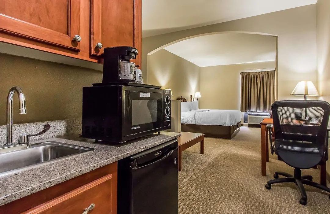 Quality Suites New Iberia-1