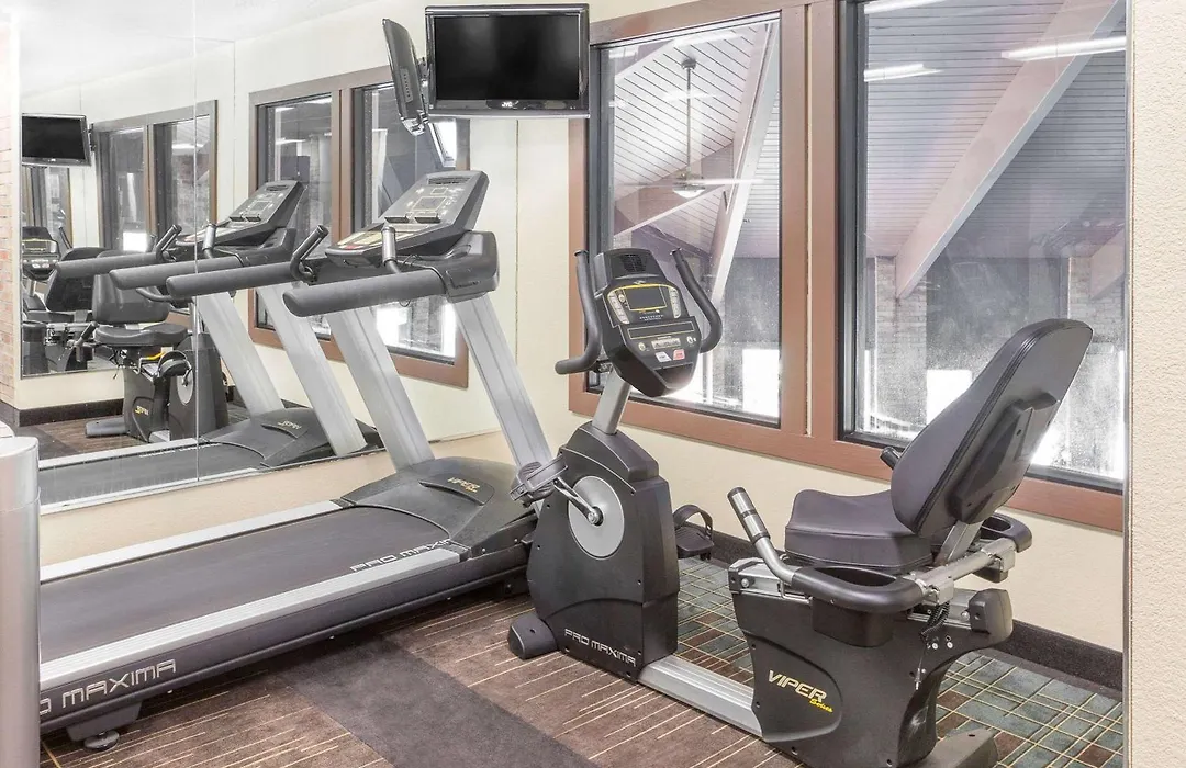 Baymont By Wyndham Port Huron-1