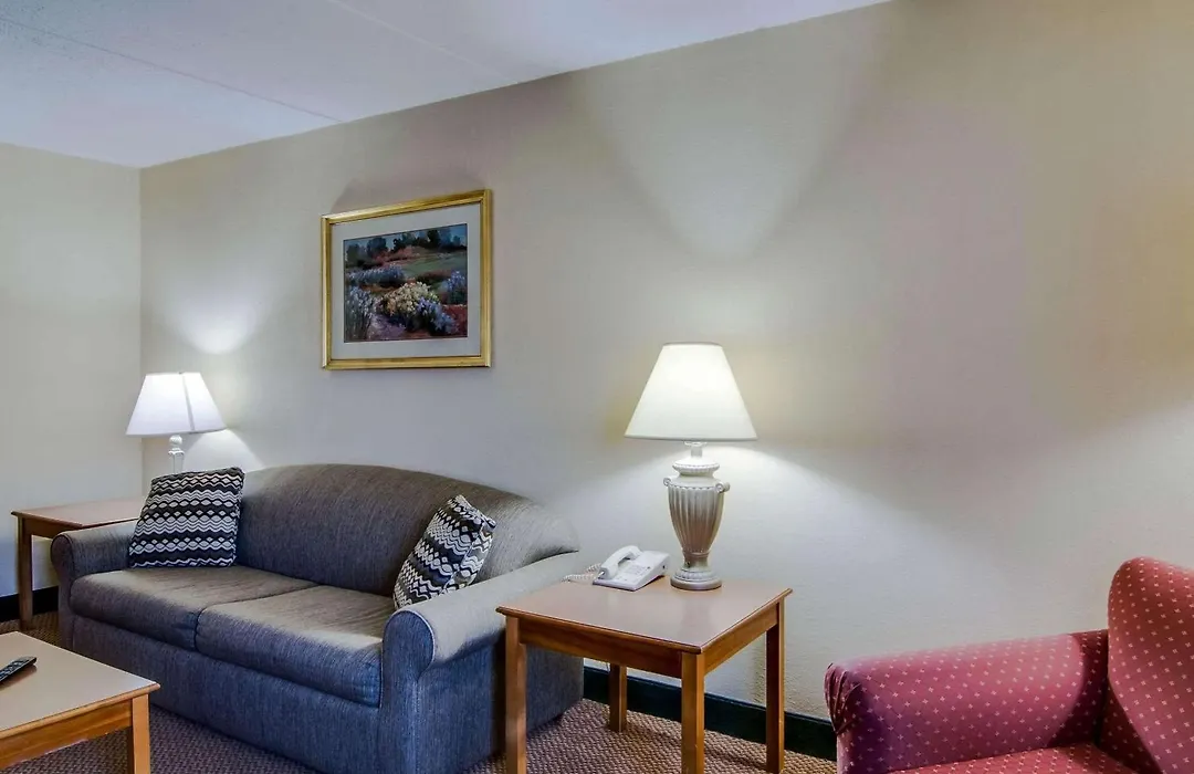 Quality Hotel And Conference Center Bluefield-1