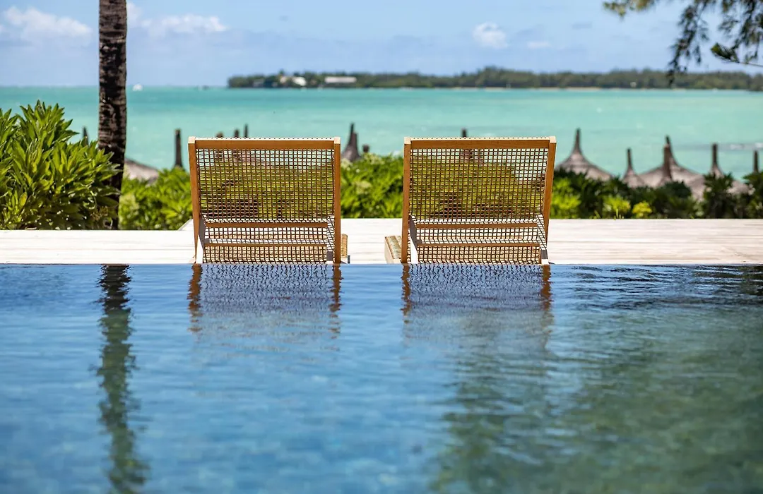 Lagoon Attitude (Adults Only)-1