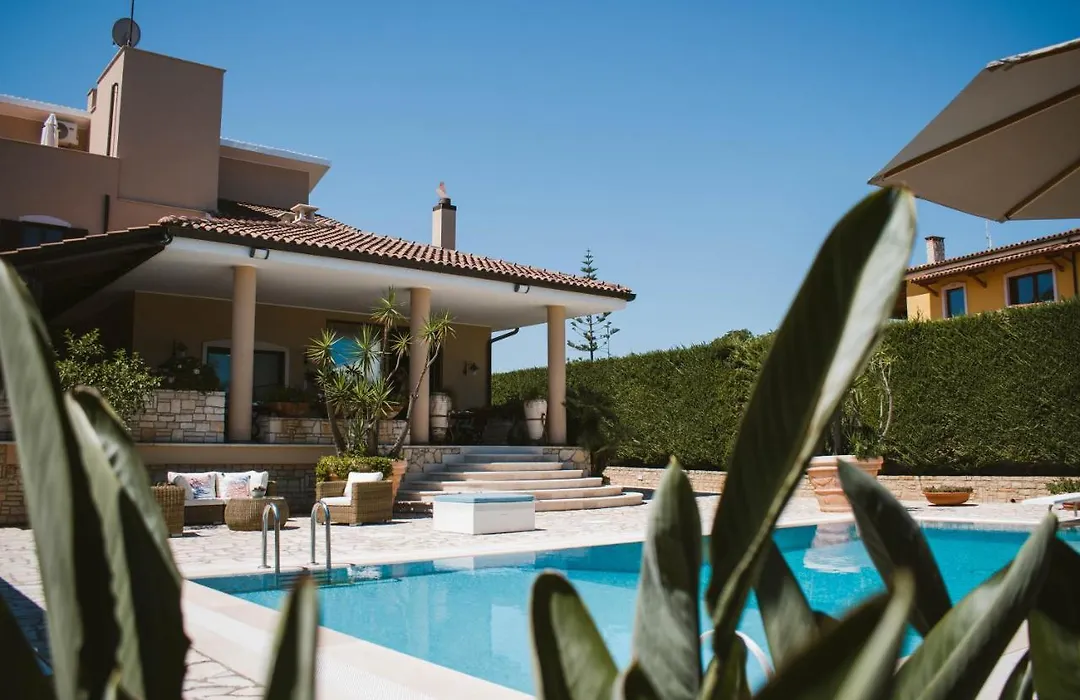 Villa Pietra Bianca-1