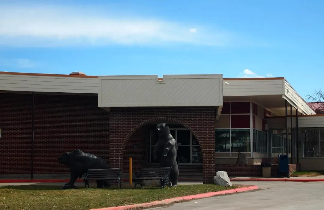 Yogo Inn-1