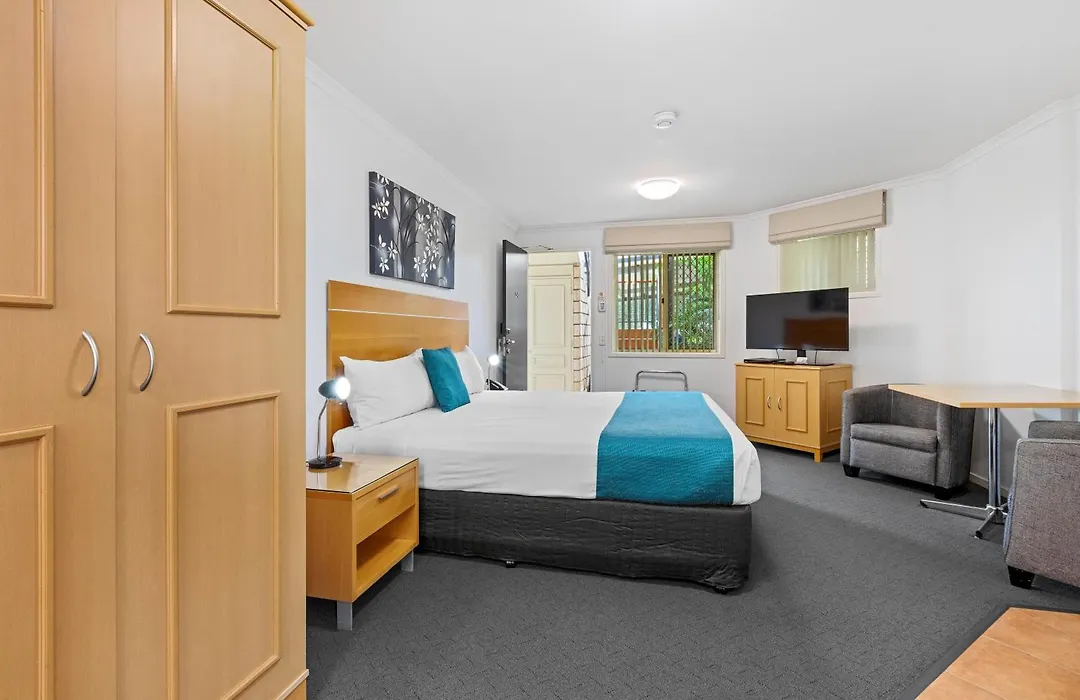 Browns Plains Motor Inn-1