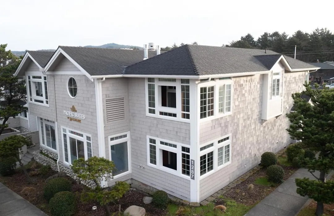 Hallmark Resort In Cannon Beach-1