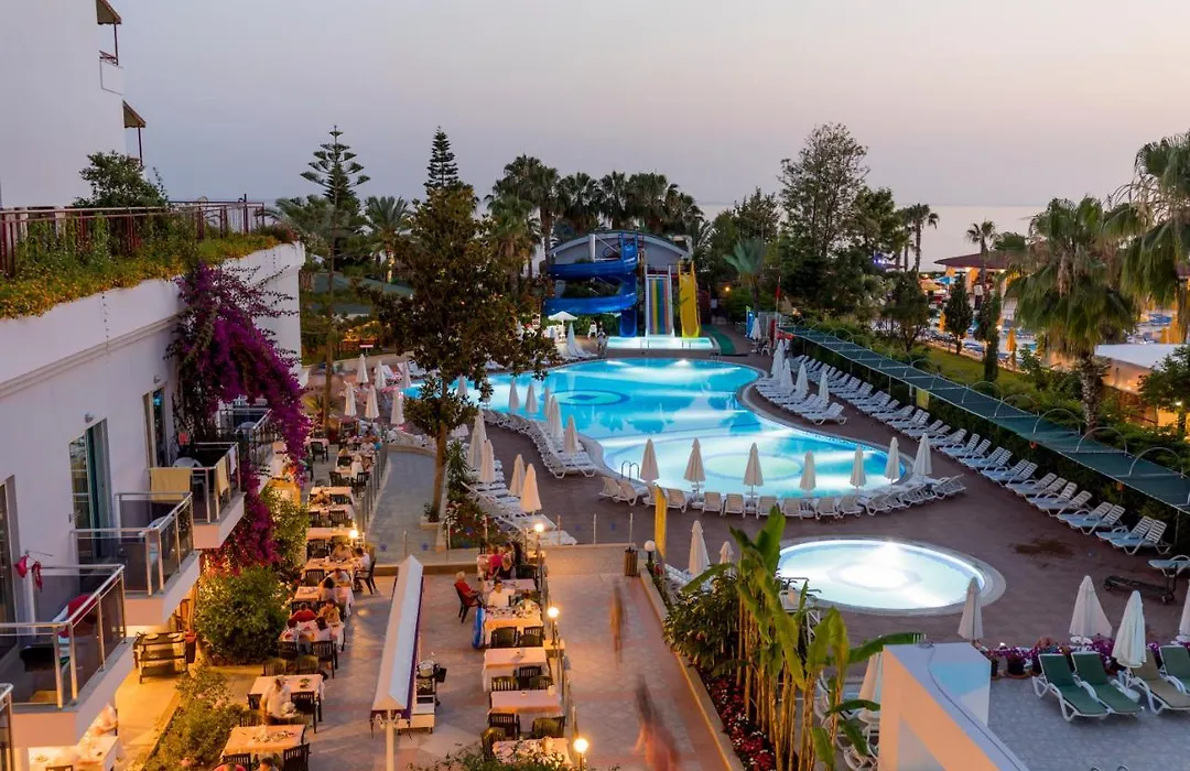 Holiday Park Resort-1