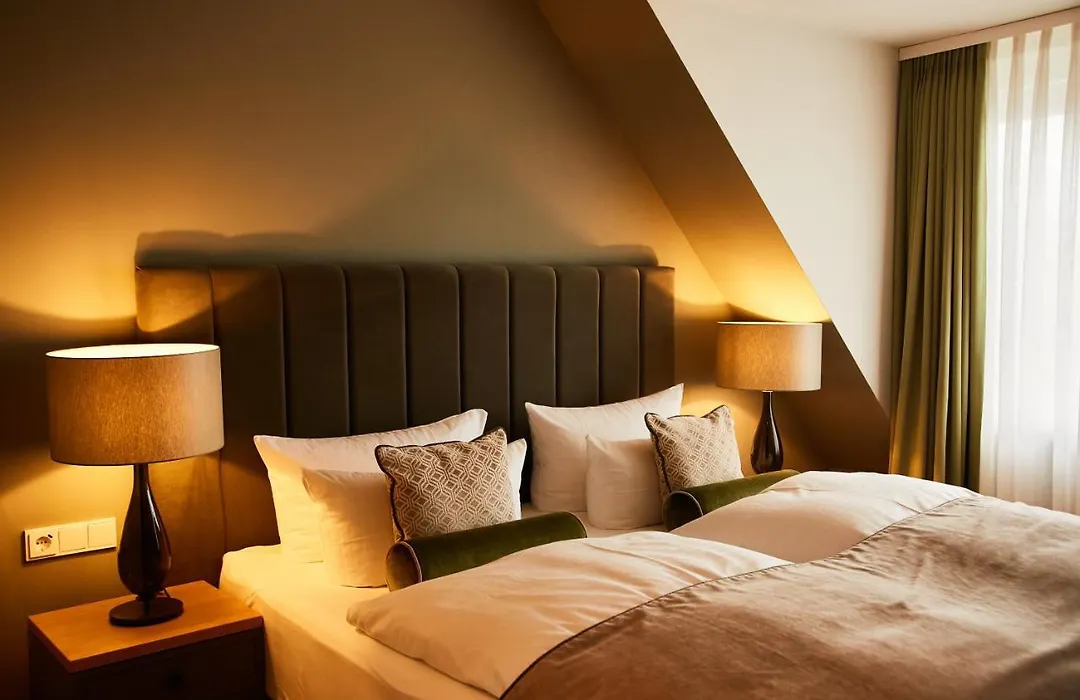 Fuchsbau Romantik Hotel & Spa Restaurant & Fox Bar-1
