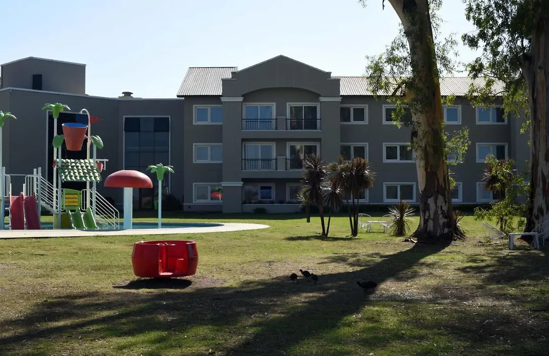 Howard Johnson Resort & Convention Center Ezeiza-1